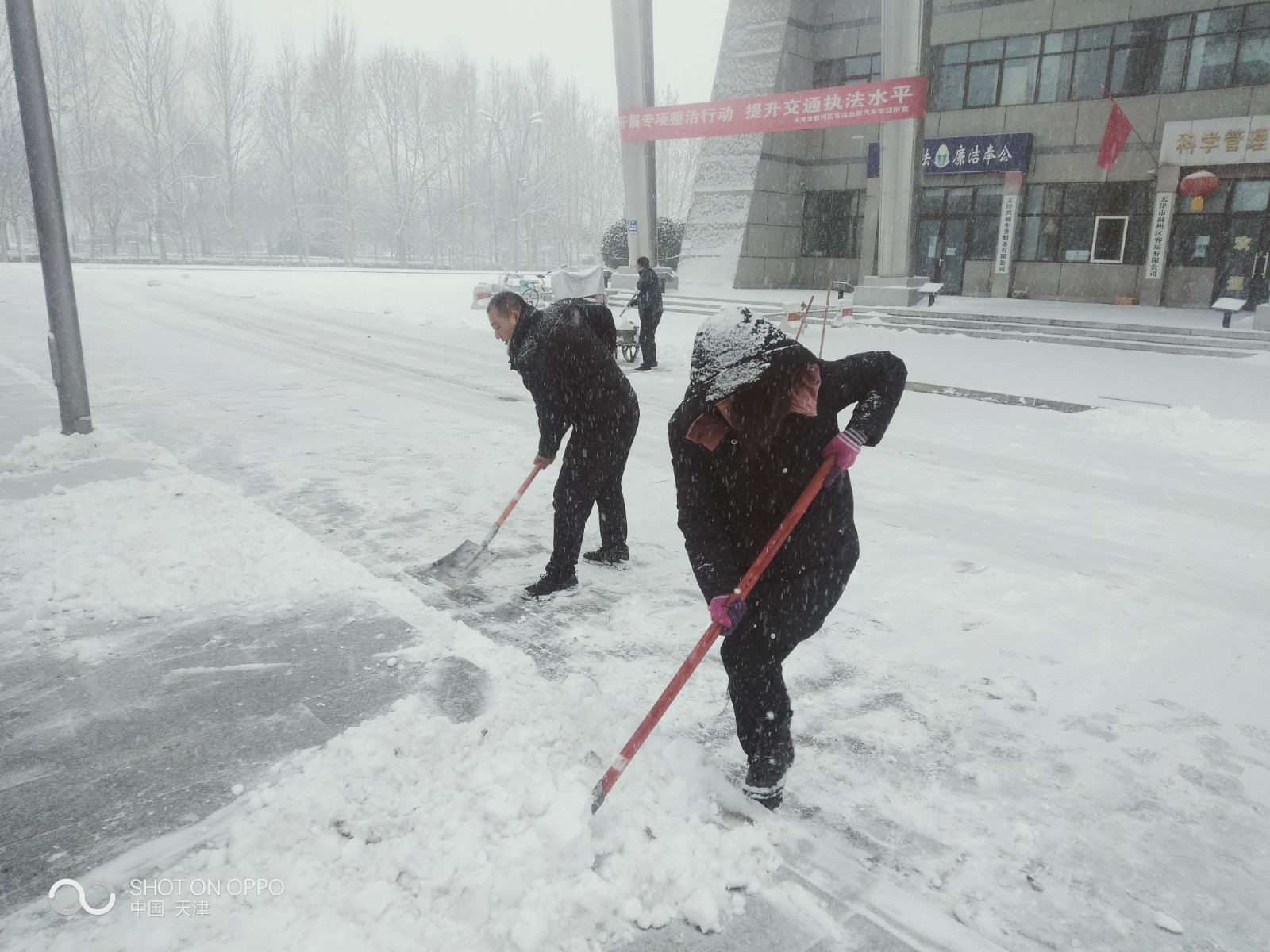 61215443.jpg 61215443.jpg